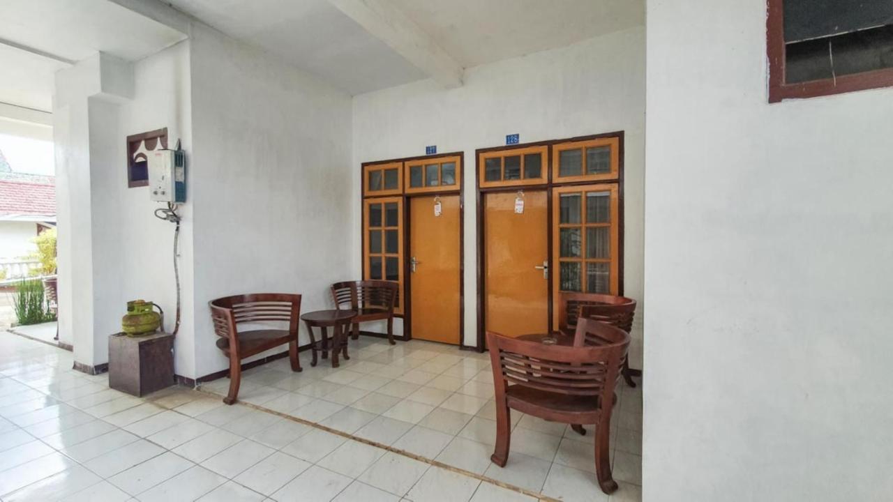Reddoorz At Pujon Malang Ξενοδοχείο Batu  Εξωτερικό φωτογραφία